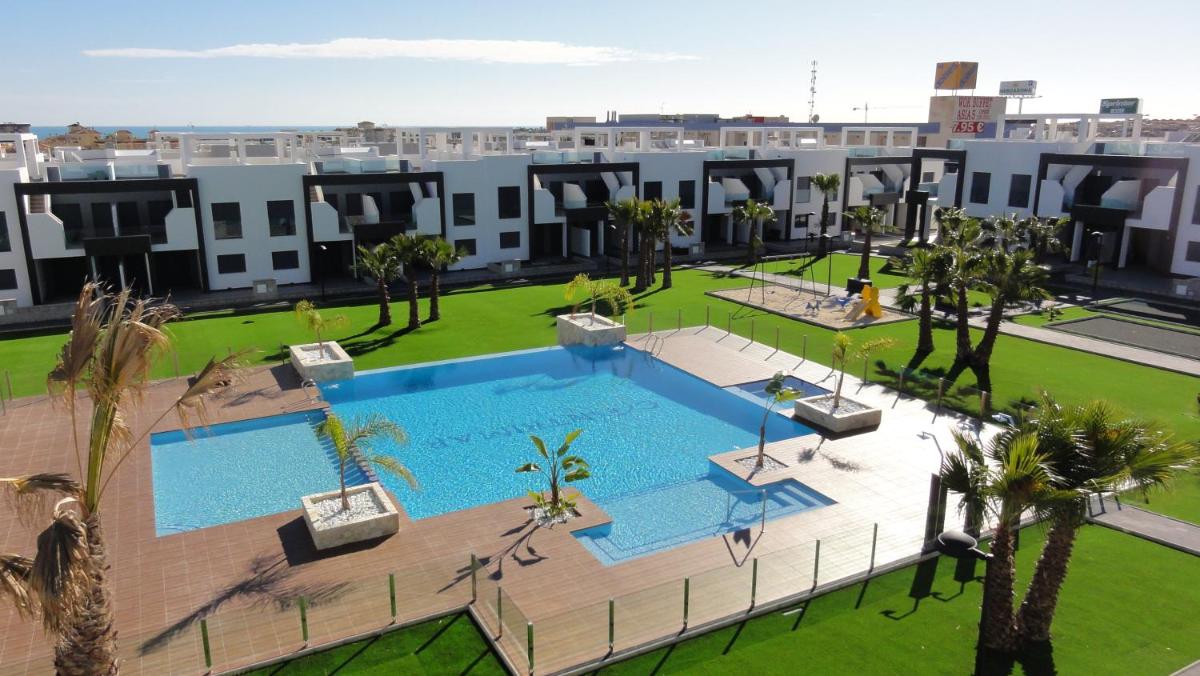 Oasis Beach 5 photo 1