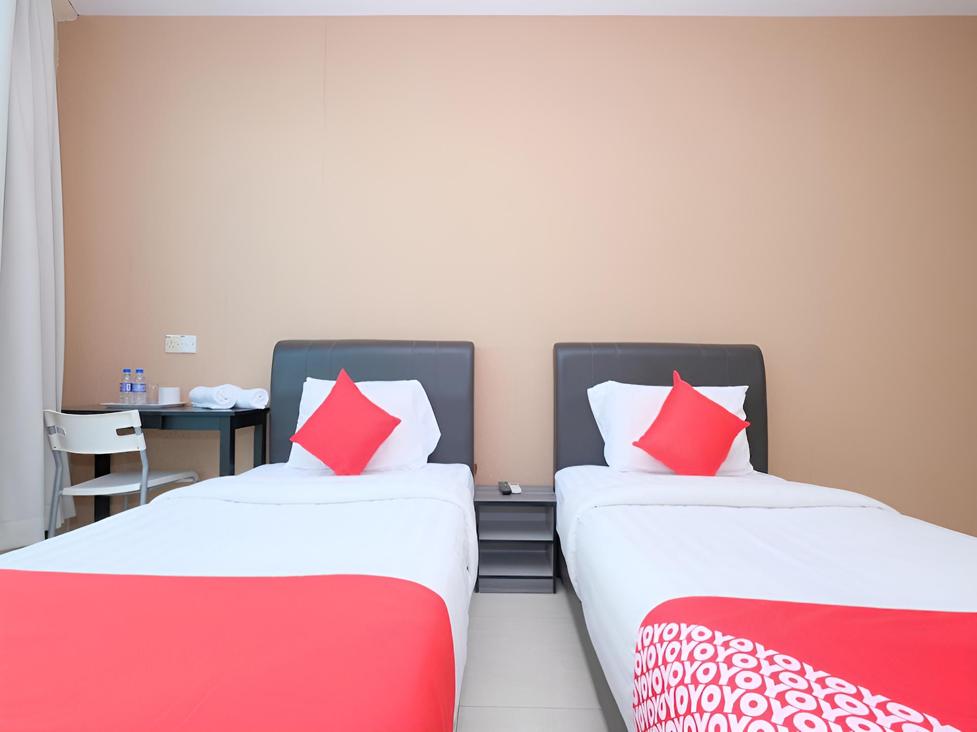 OYO 89493 Q Hotel Mentakab