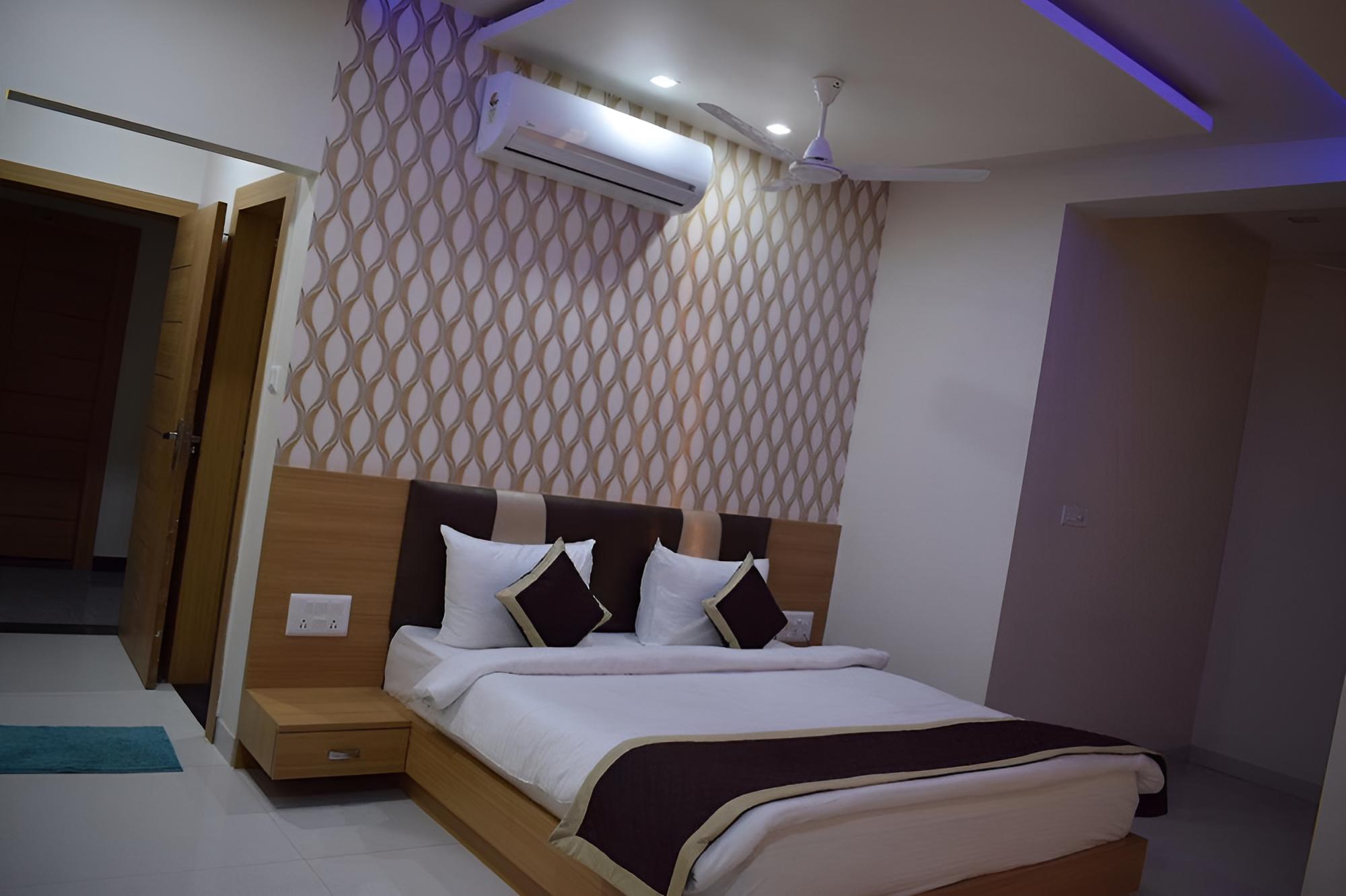 Hotel Krish Palace