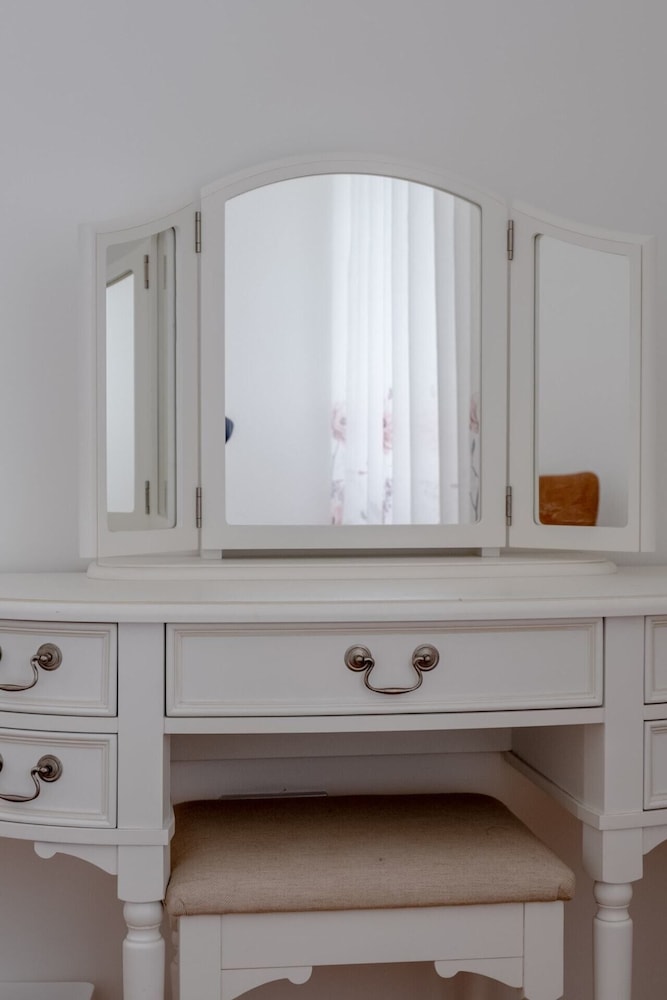 Spacious & Central 4BD Flat - Angel