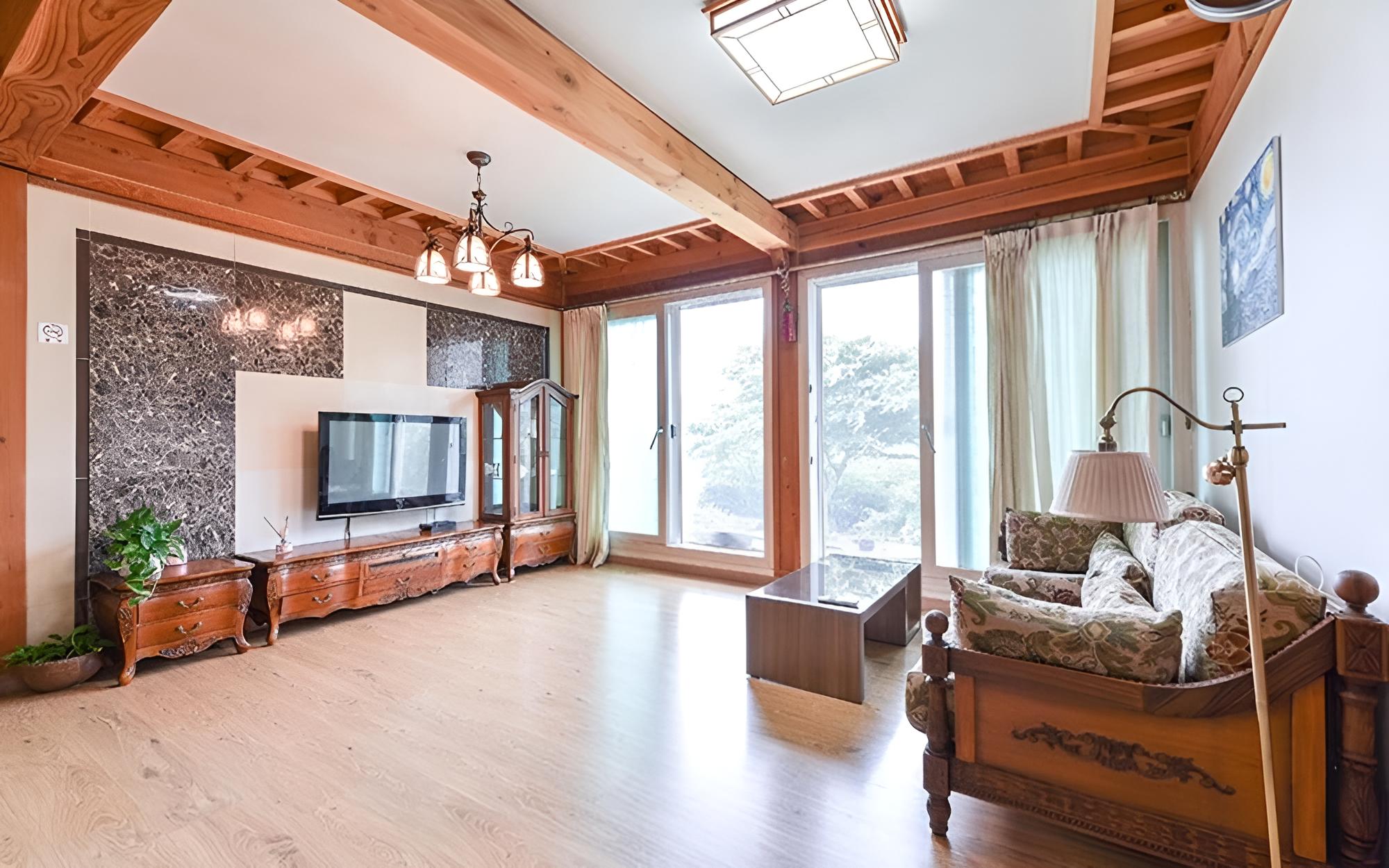 Yeosu Deulga Pension