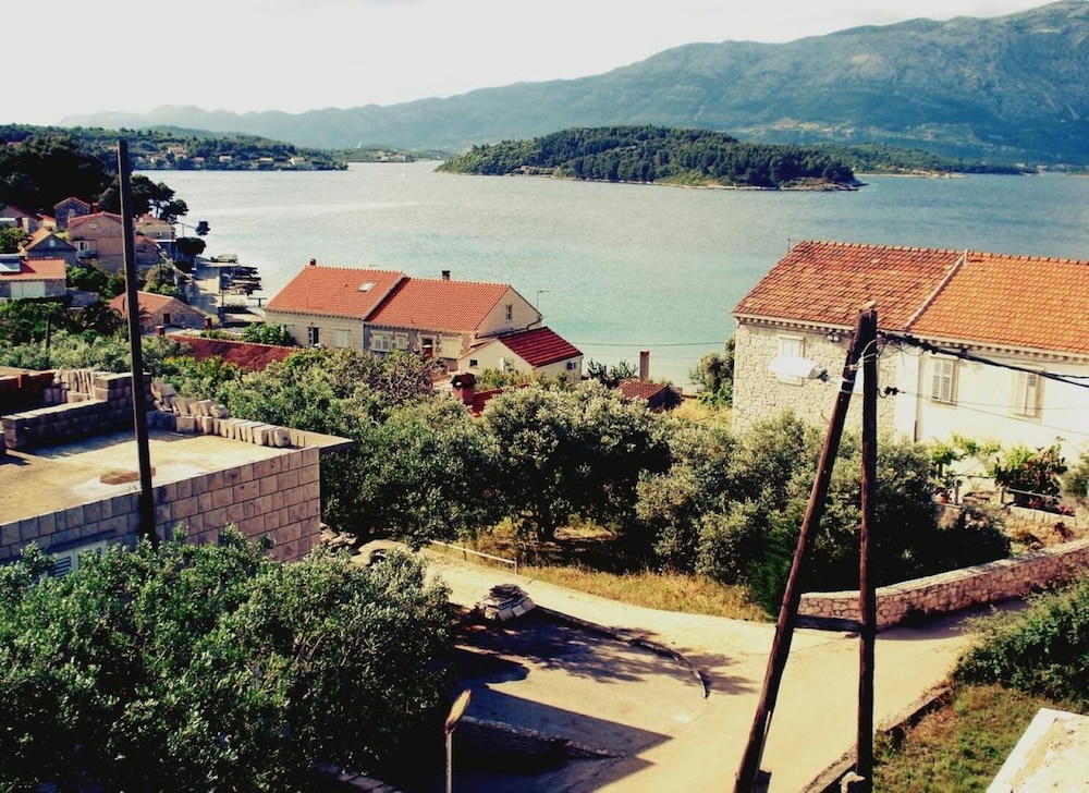 Krila - Cozy and Seaview - A2