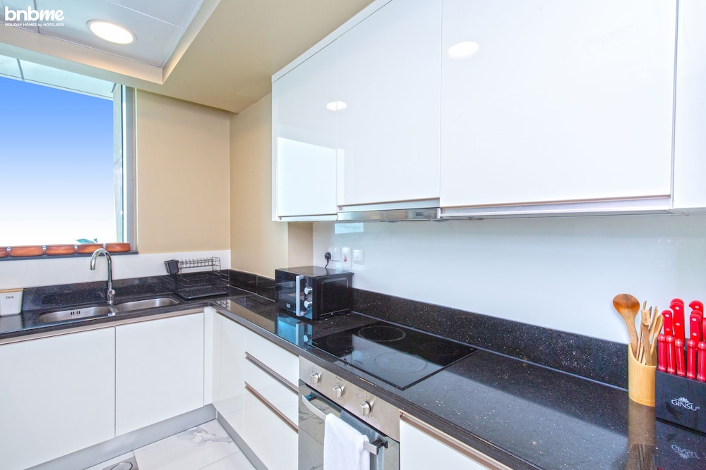 3B-Amna Tower-4801 by bnbme homes