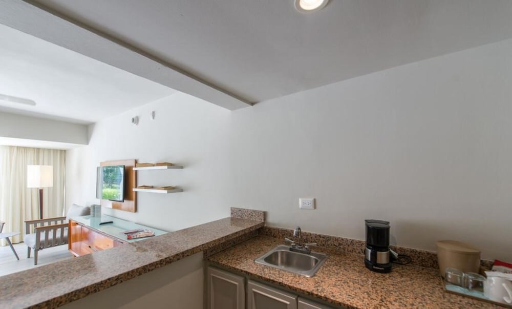 VH Atmosphere - Adults Only - Property Image 38