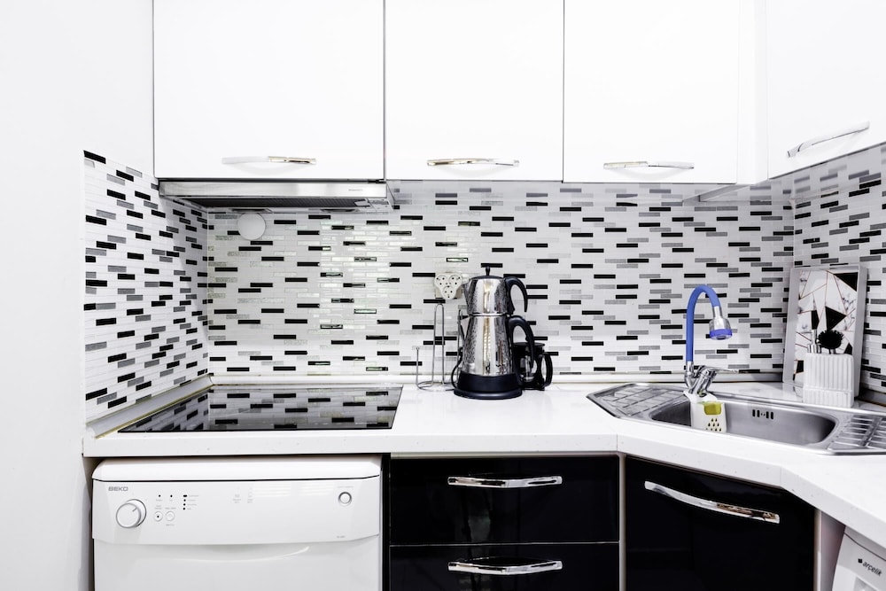 Convenient Flat 15 min to Bagdat Avenue