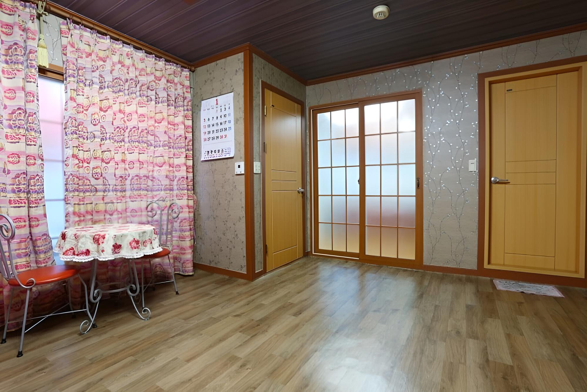 Hoengseong Jamjari Pension