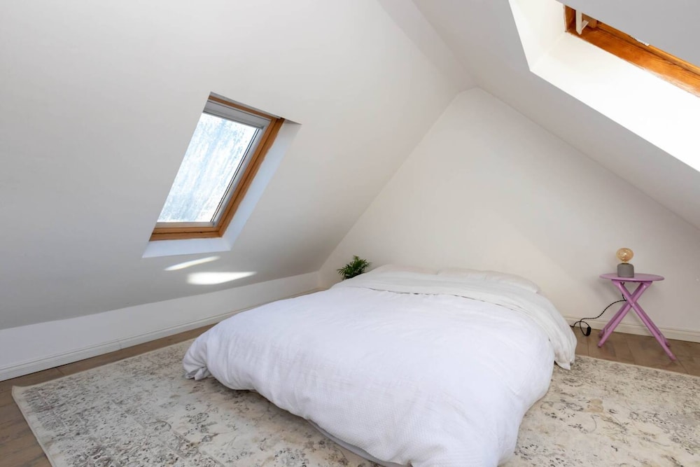 Bright 1 Bedroom Flat Near the Tube