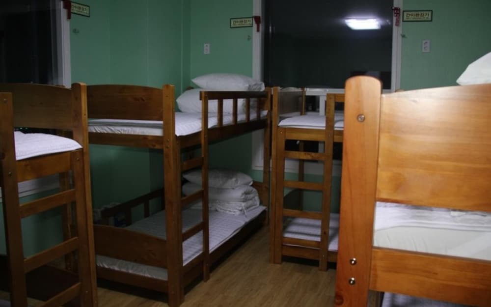 Busan Hyu Plus Guest House