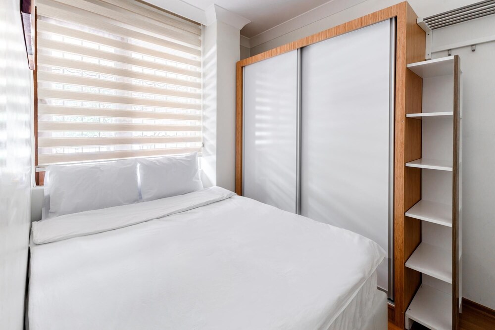 Convenient Flat 15 min to Bagdat Avenue