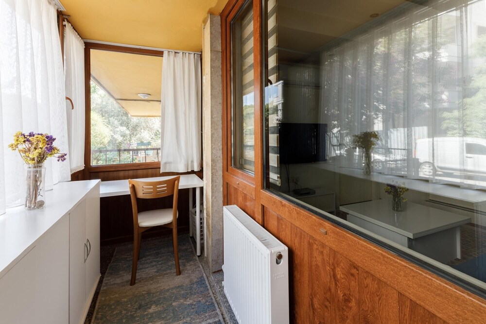 Convenient Flat 15 min to Bagdat Avenue