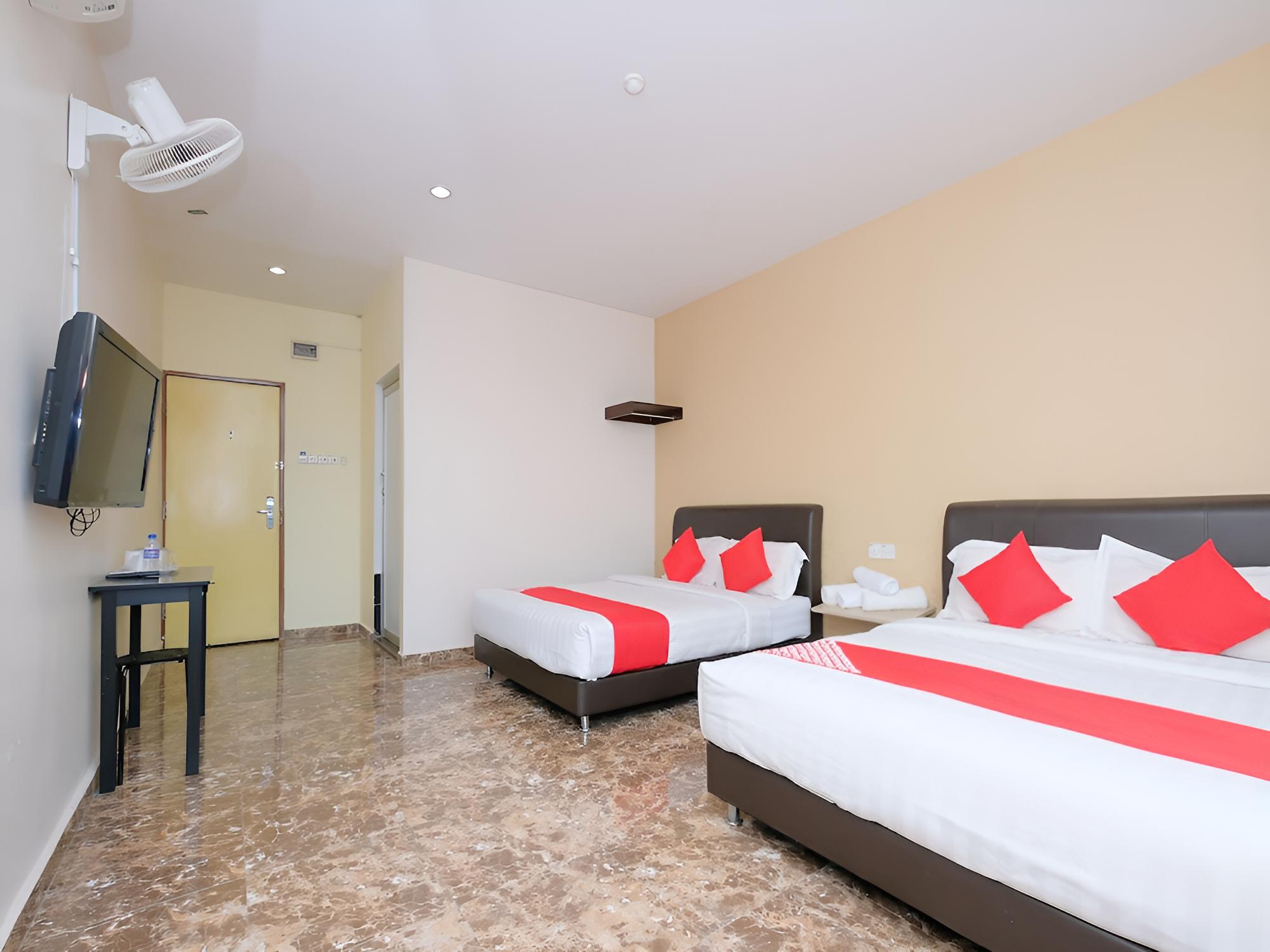 OYO 89493 Q Hotel Mentakab