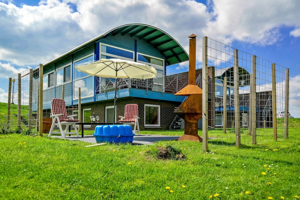 "6pers. Modern House With a View of the Lauwersmeer With 2 Terraces"