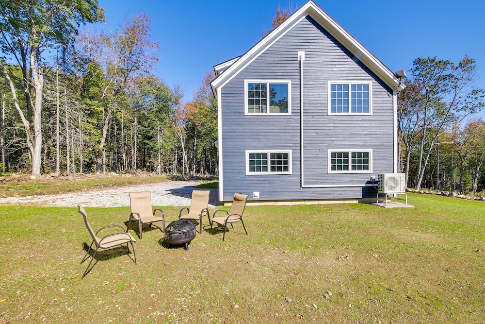 Cozy Camden Cottage w/ Fire Pit & Trail Access view 3