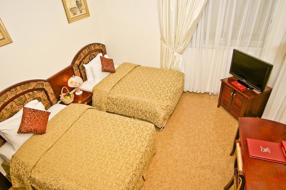 Safeer International Hotel