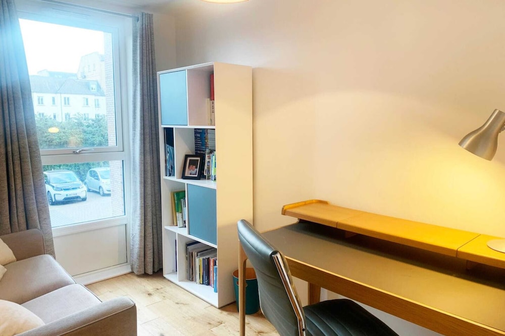 Modern Home by Leith Walk