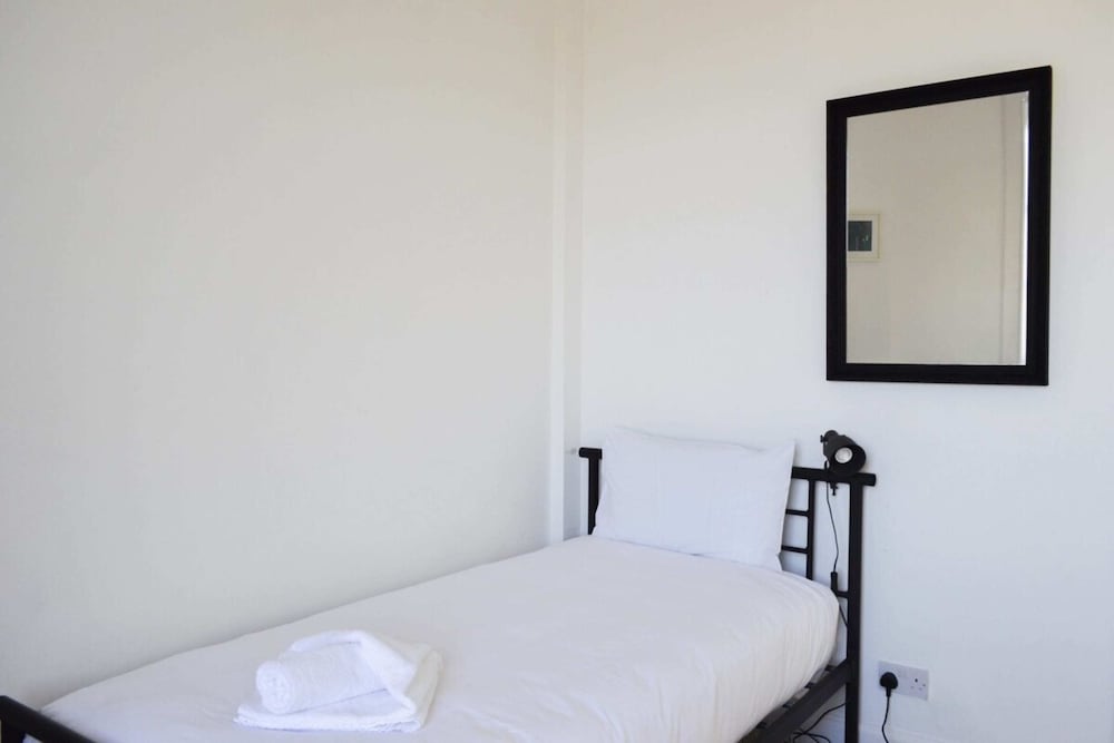 Stylish Four Bedroom Stockbridge Home