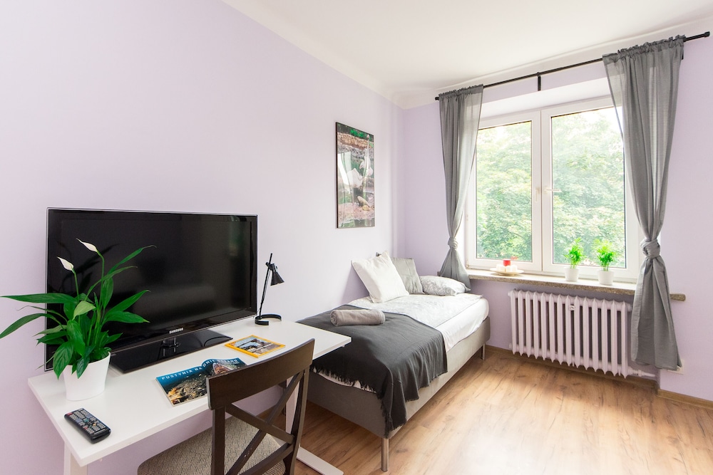 3-Bedroom Flat In City Center p4you pl