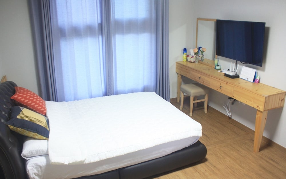 Jeju Hanttobagi Guest House