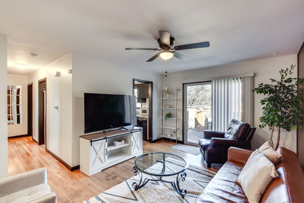 Pet-friendly Merriam Home < 2 Mi to Downtown!