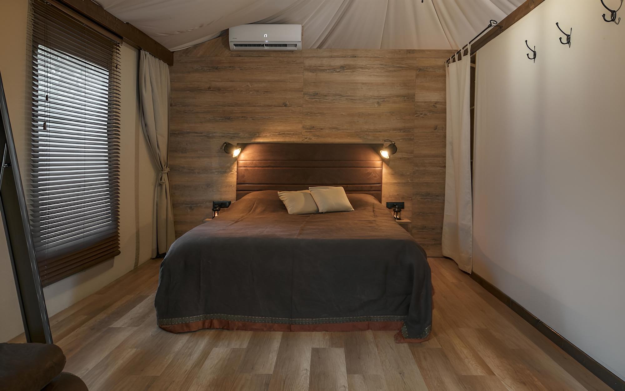 Mediteran kamp Glamping Tents in Camping Phalaris