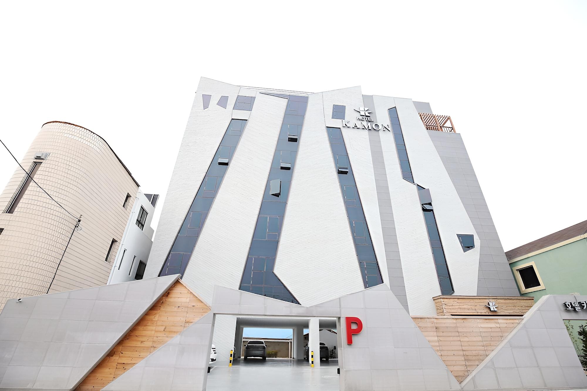 Seocheon Hotel Kamon