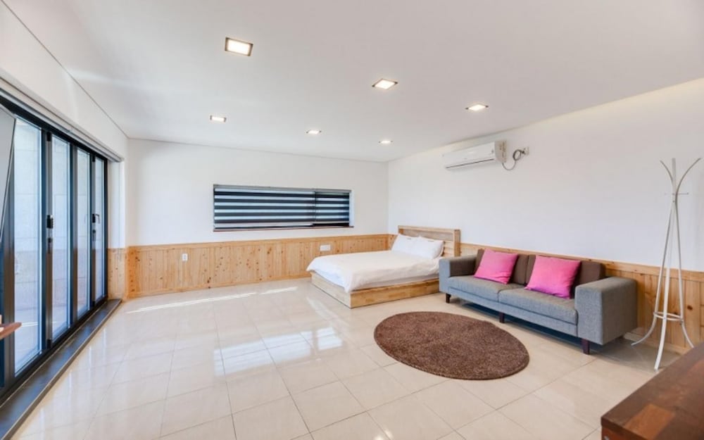 Uljin Beatrice Pool Villa