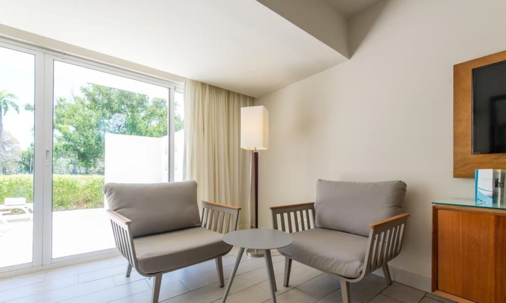 VH Atmosphere - Adults Only - Property Image 32