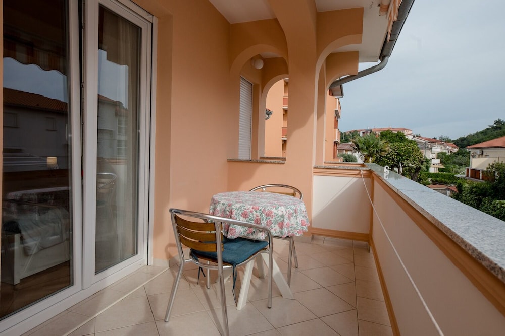 Mar- 150 m From sea - A4