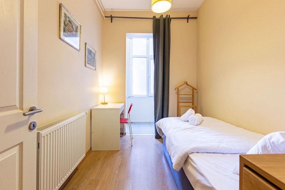 Central Flat 10-min Walk to Taksim Square in Sisli