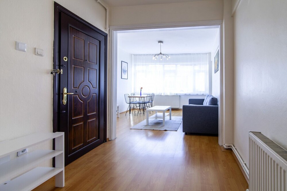 Lovely and Central Flat With Balcony in Sisli