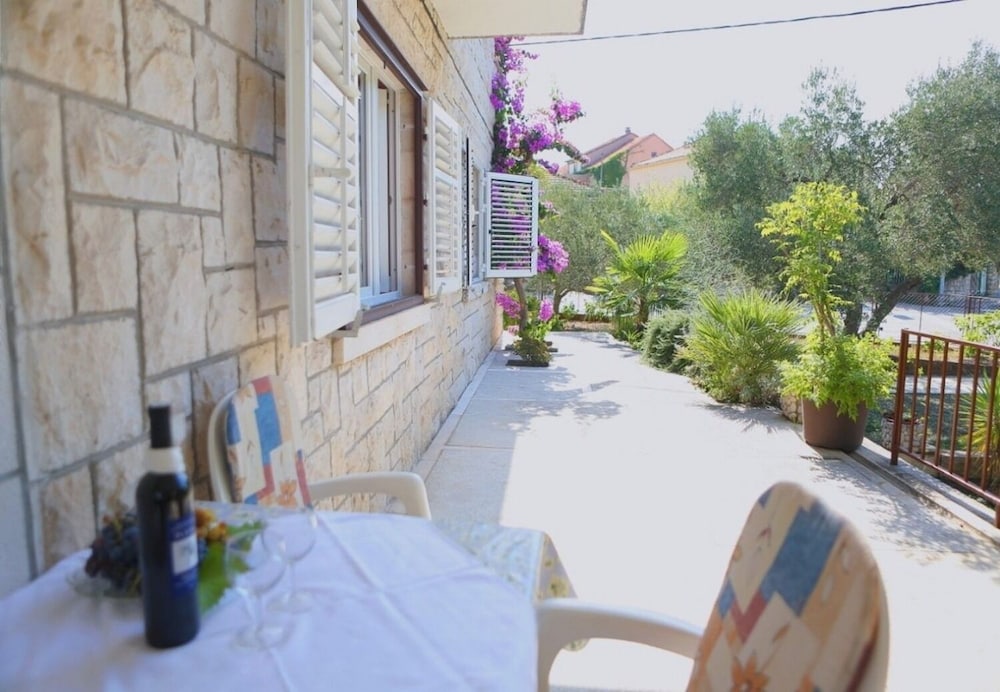Liza - 80 M From the sea - A2