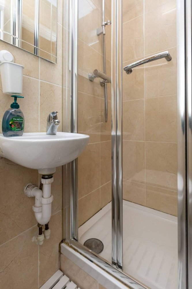 Cosy & Charming 2BD Flat Near Essex Road
