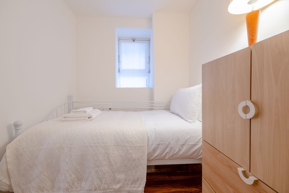 Spacious & Central 4BD Flat - Angel