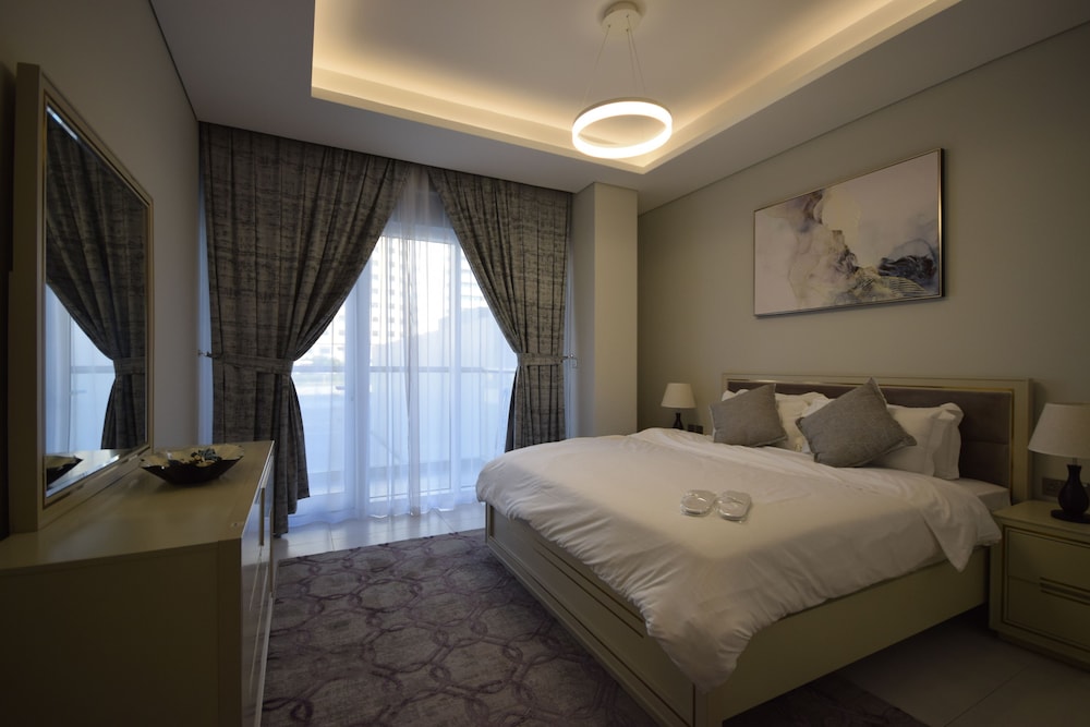 Regent Court 114