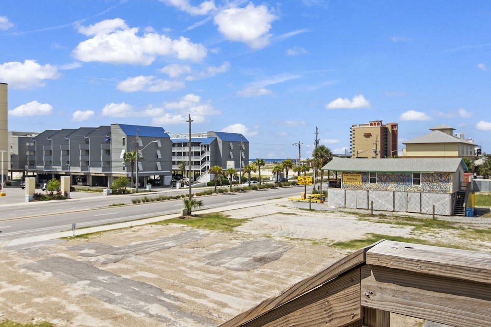 Gulf View Condos by Hosteeva