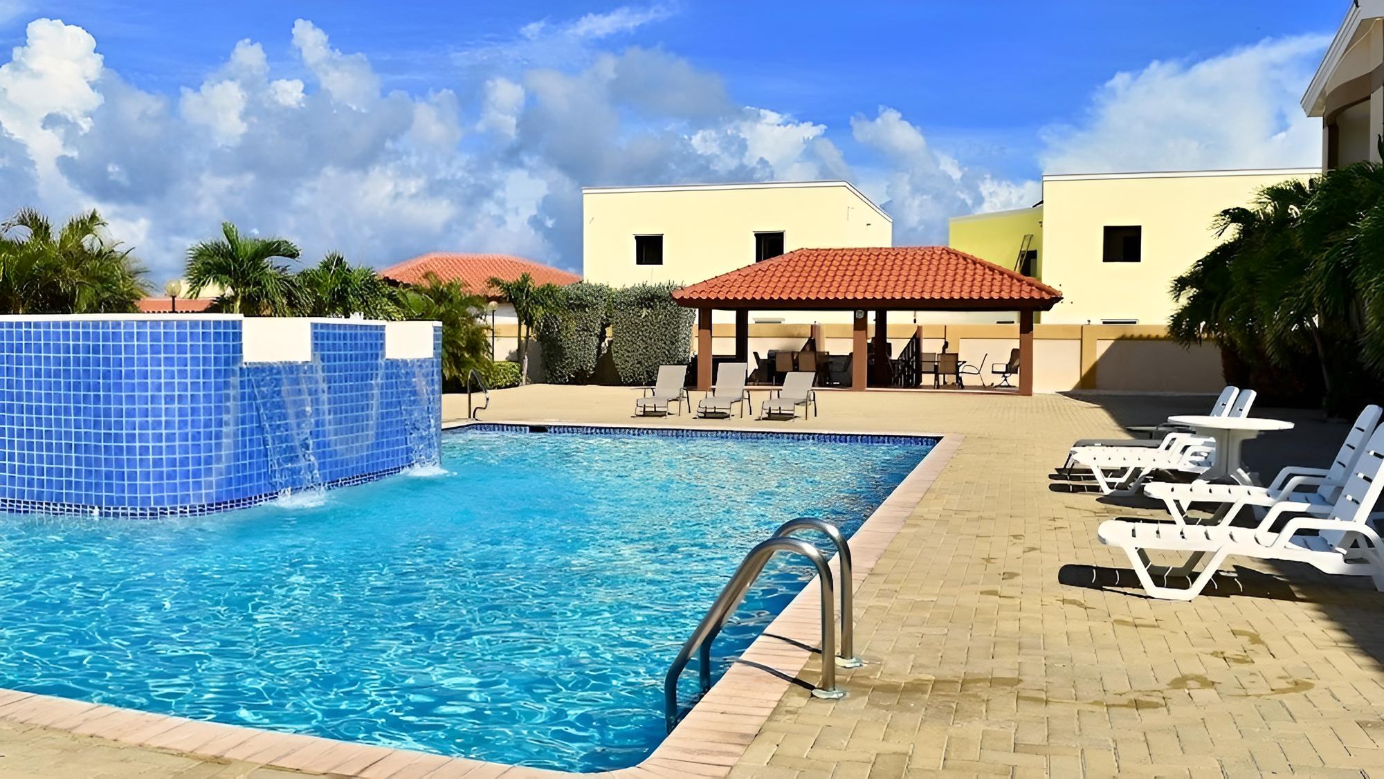Aruba Breeze Condo