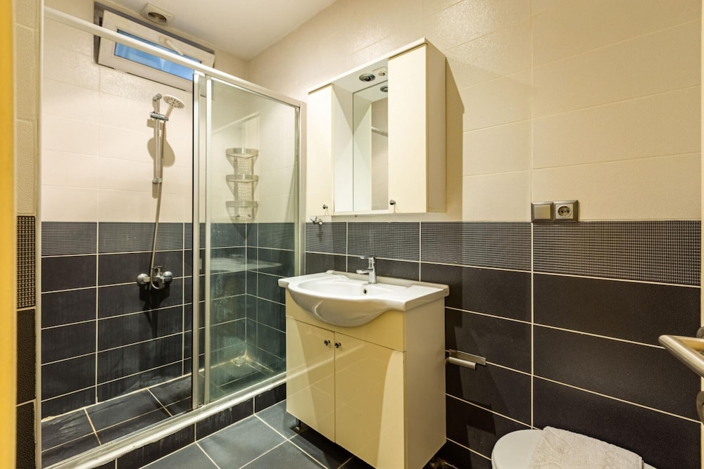 Central Flat 10-min Walk to Taksim Square in Sisli