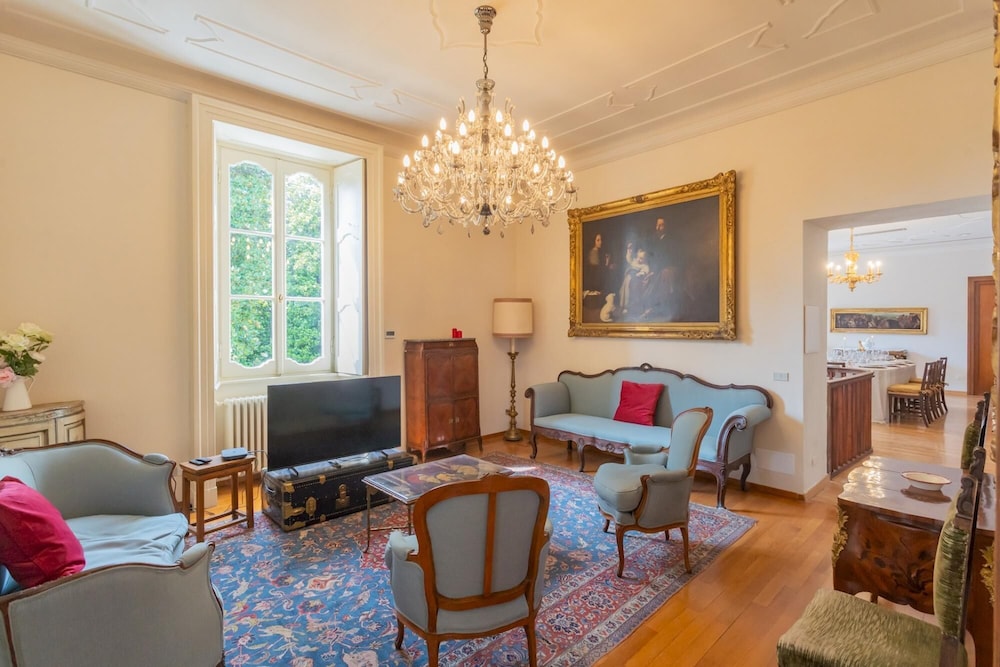 Villa Cardinal Ciceri - Penthouse Apartment