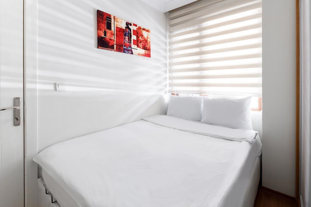 Convenient Flat 15 min to Bagdat Avenue