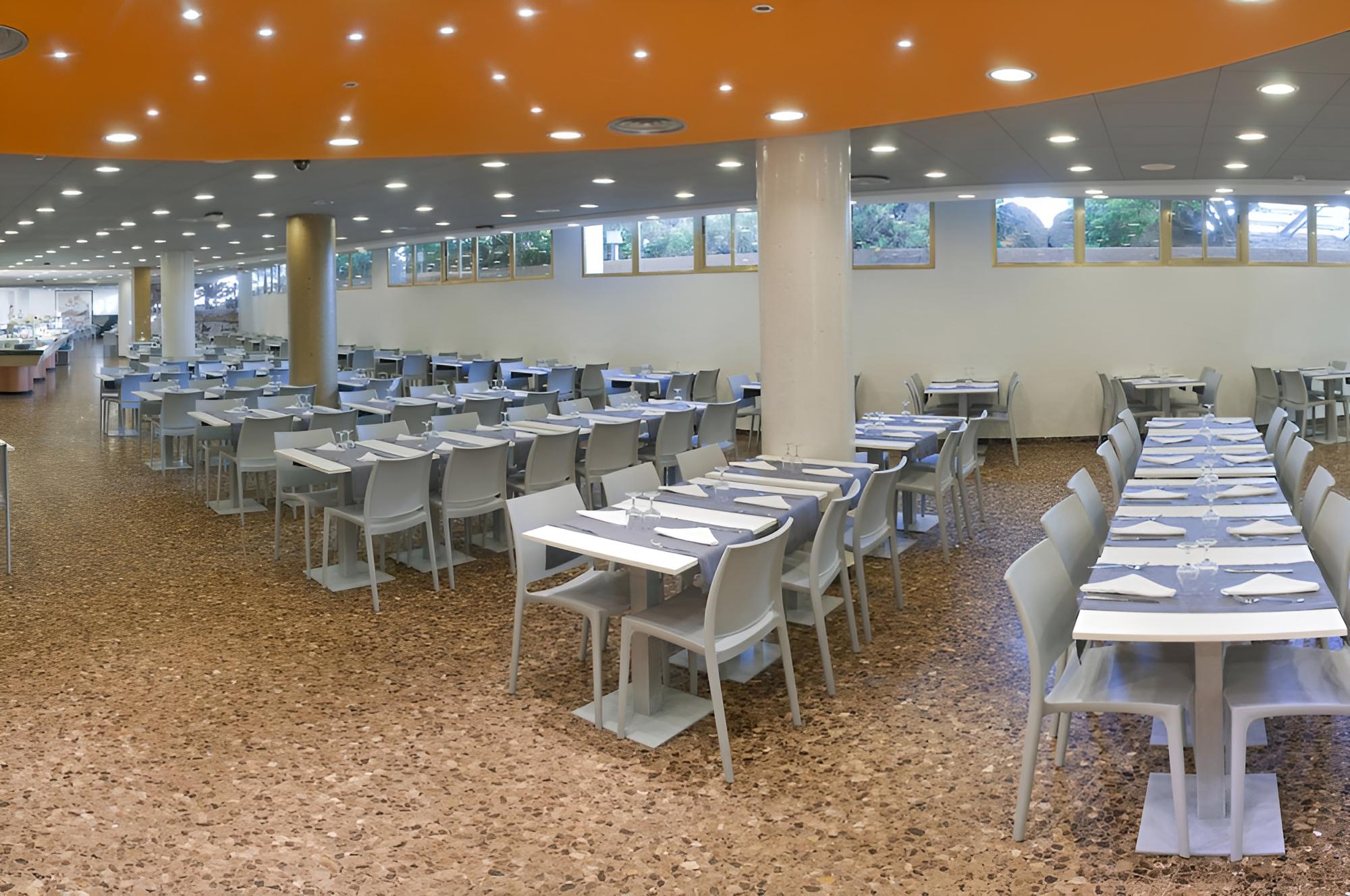 Santa Susanna Vacations - Hotel Mercury - Property Image 3
