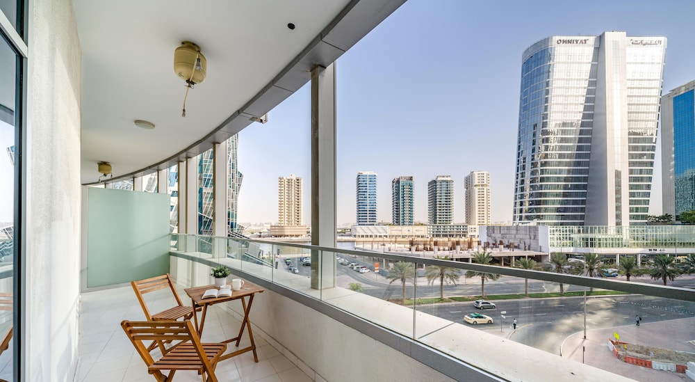1 BR Apt walking distance to Dubai Mall