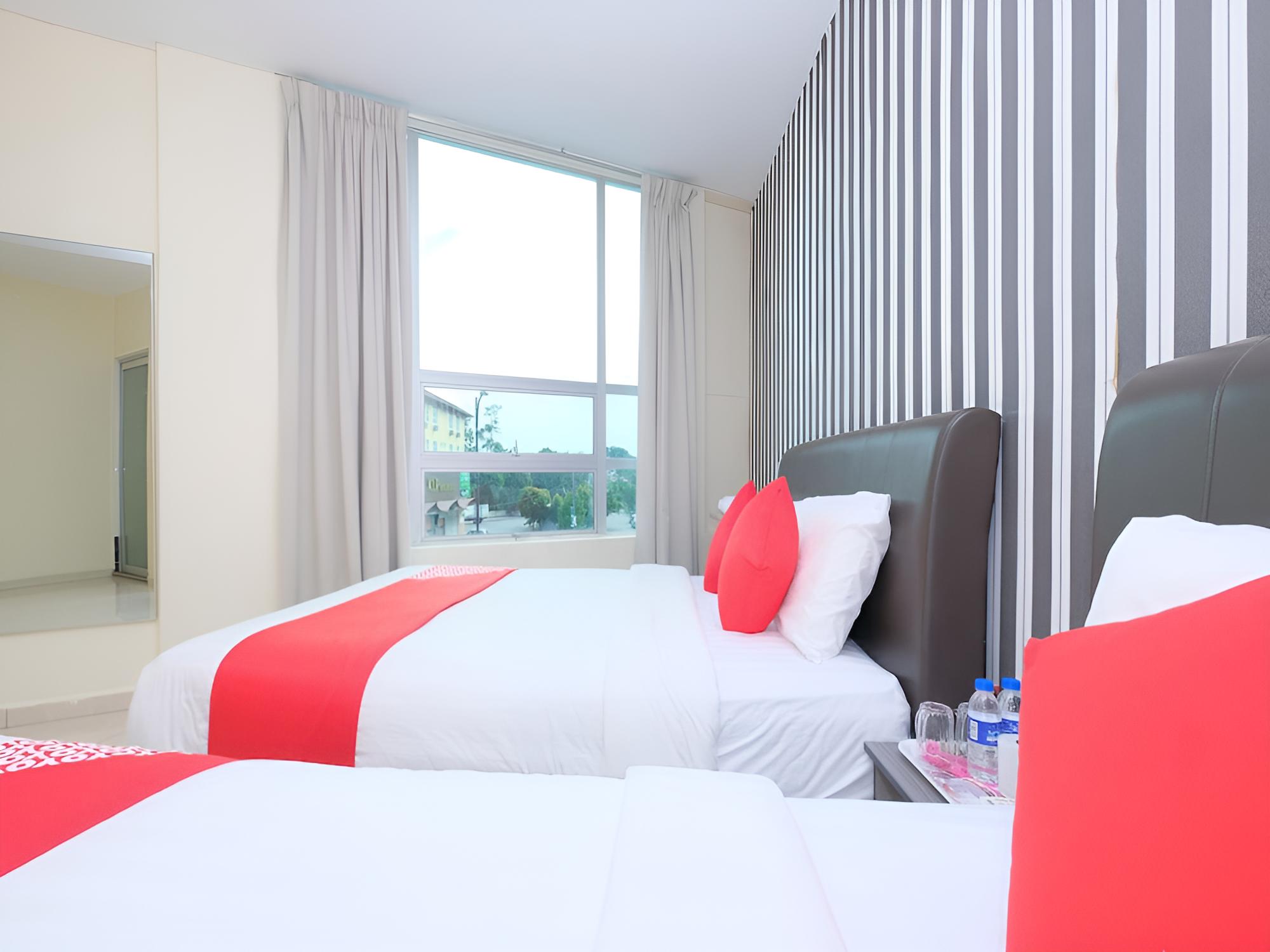 OYO 89493 Q Hotel Mentakab