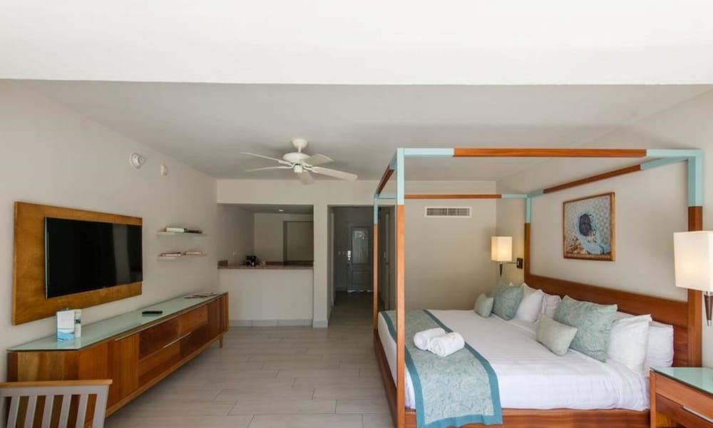 VH Atmosphere - Adults Only - Property Image 31