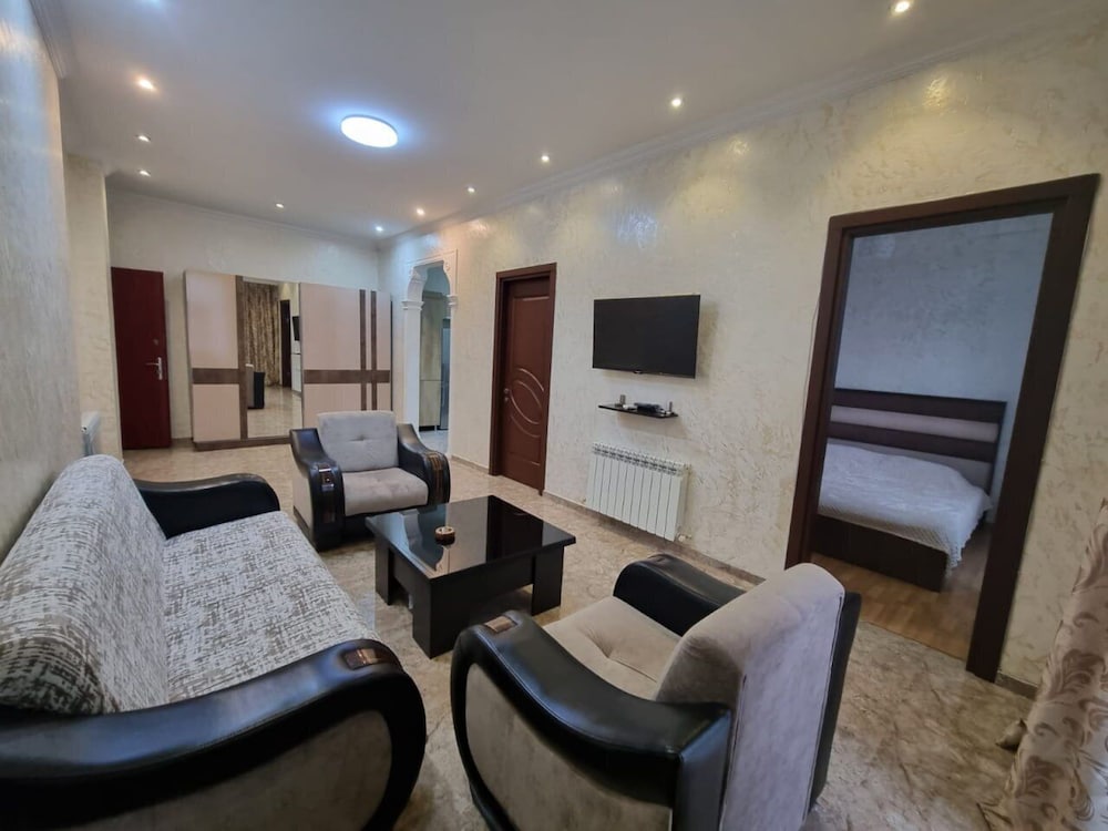 3 room flat by the sea 0309
