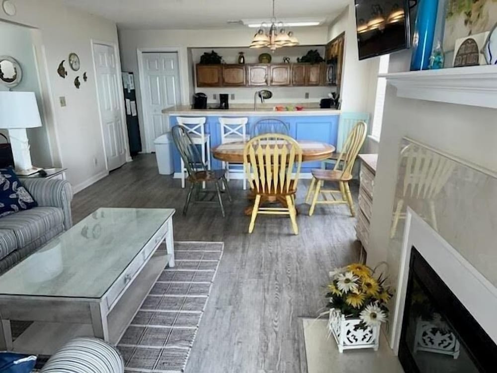 Cape Coddages Ii 2 Bedroom Condo by RedAwning