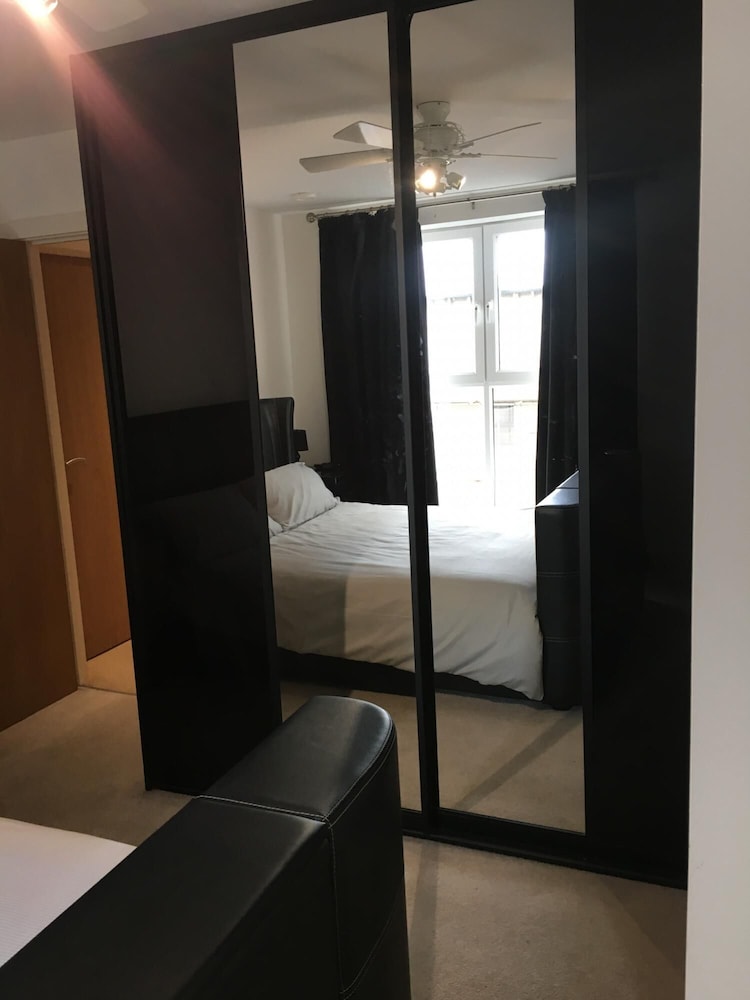 1 Bed Waterfront Area Parking 1st Flr 2 view 5