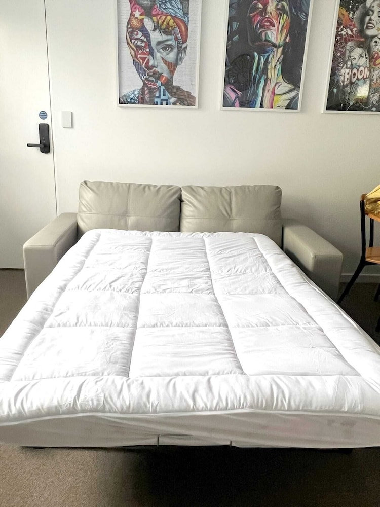 Cozy 1-bedroom Unit in St Kilda w/ Parking & Wifi