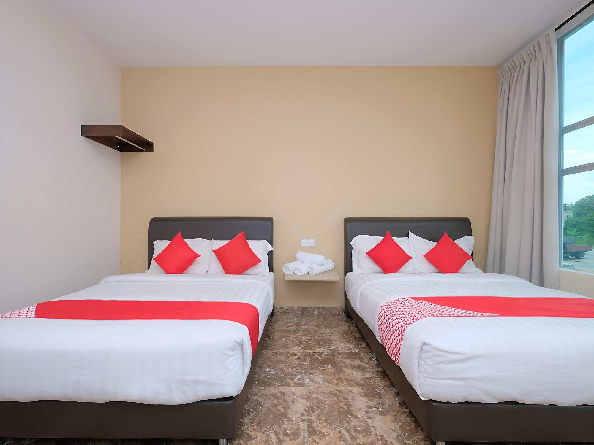 OYO 89493 Q Hotel Mentakab