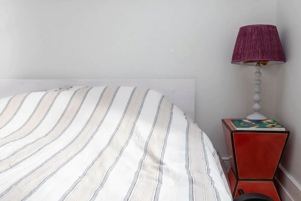 Beautiful 2 Bedroom Townhouse With Garden in Kentish Town