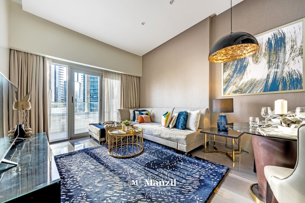 1 BR Apt walking distance to Dubai Mall